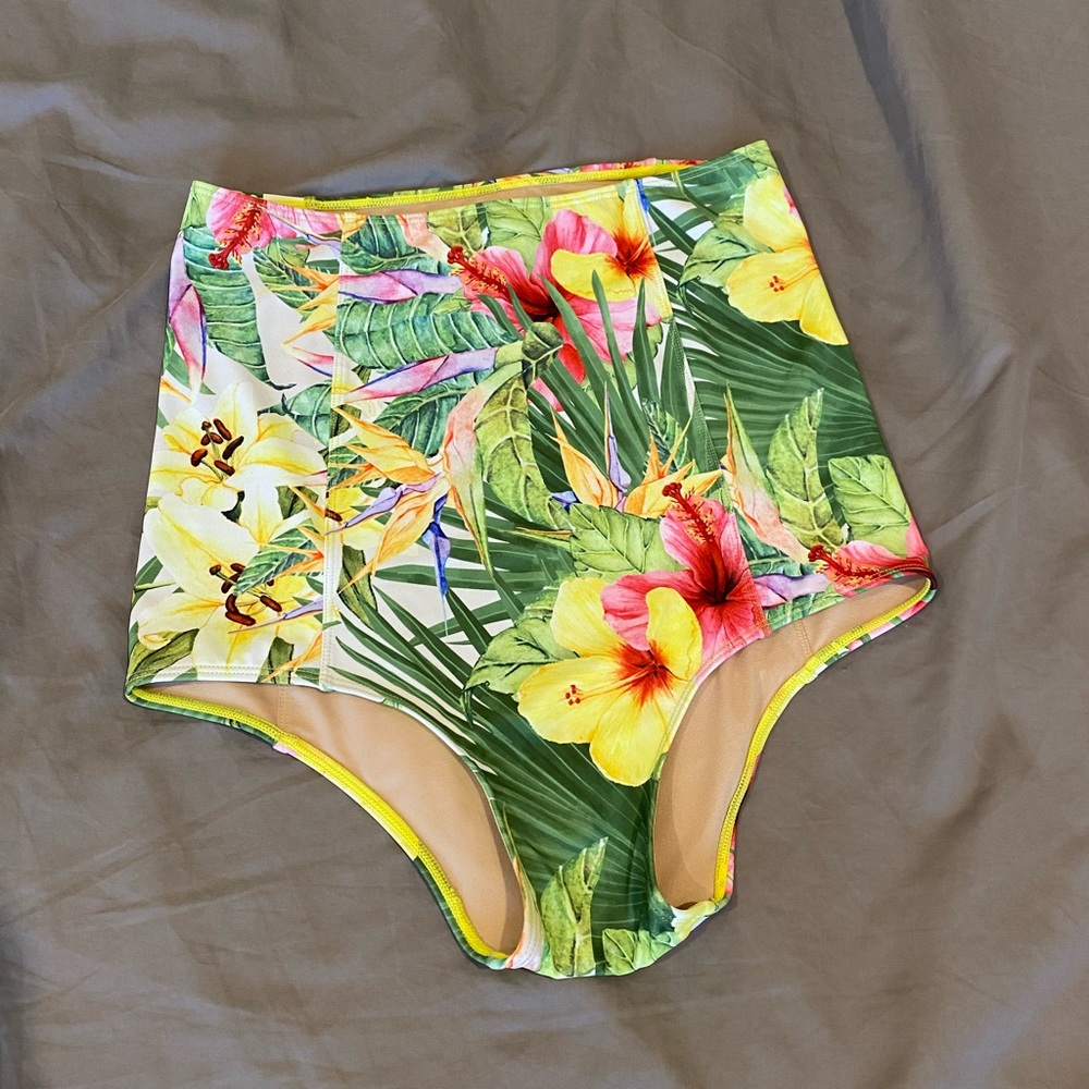 Kortni Jean Tropical Floral EHW small bottoms